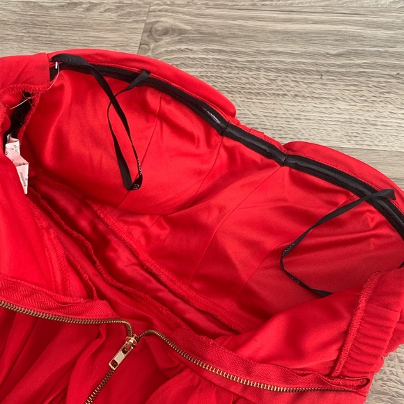 π XOXO Strapless Formal Dress - Picture 6 of 6